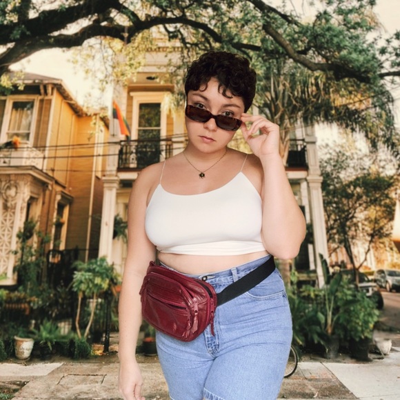 90s faux leather oversized burgundy fanny pack - Picture 2 of 6